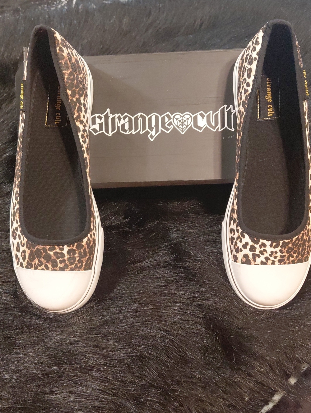STRANGECVLT EMILY BAT SIZE 11 LEAPARD PRINT SLIP ONS